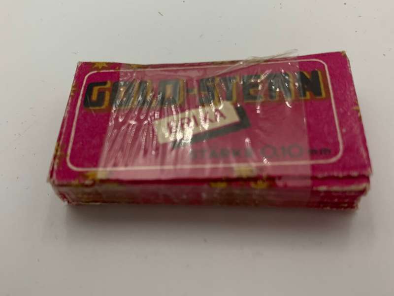 Gold-Stern Razor Blades