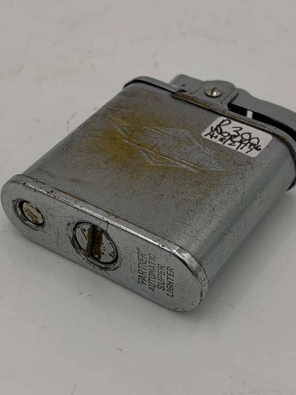 Vintage Partners Lighter