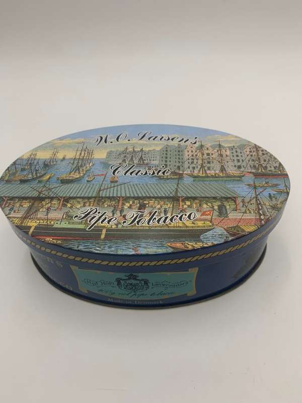 Vintage Tobacco Tin - WC Larsens Classic