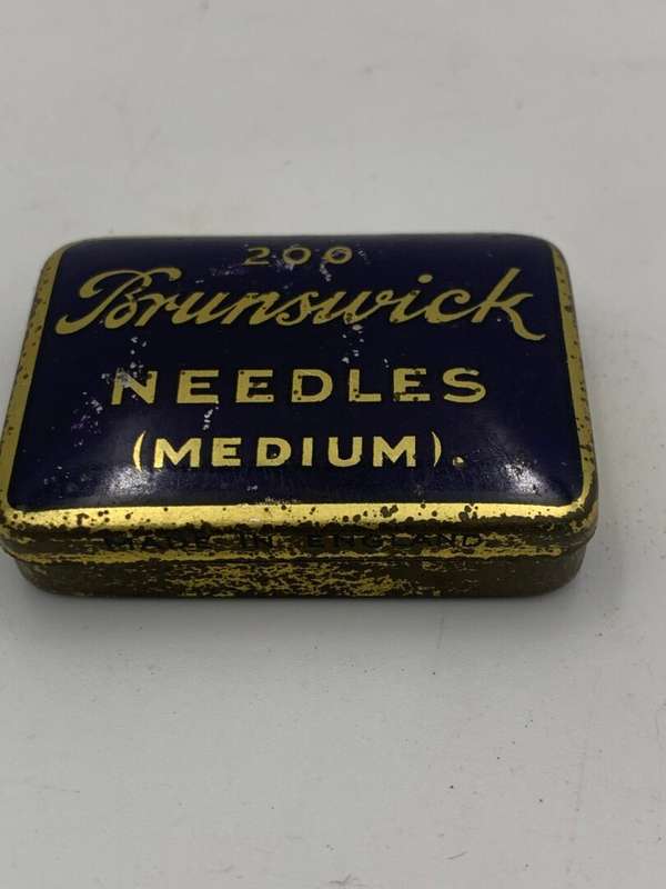 Antique Collectable Record Needles in Tin - Fournowick Medium