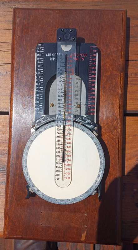 WW2 RAF Course and Airspeed dial on imbuia WB 1/10
