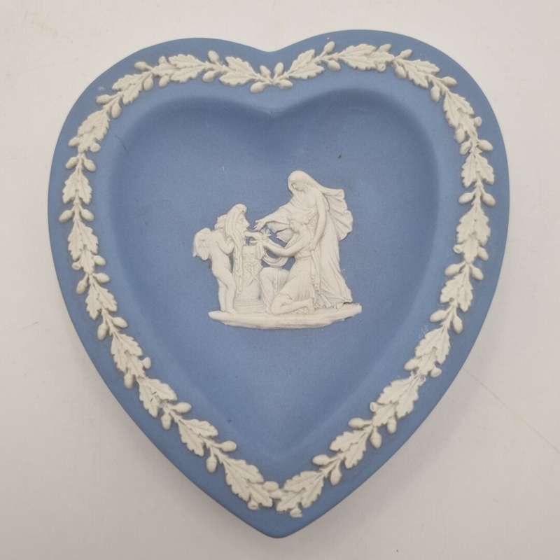 Wedgewood Heart Plate