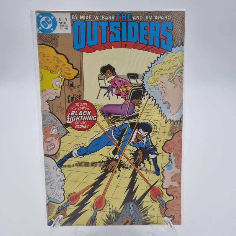 DC Comics The Outsiders (no.9)