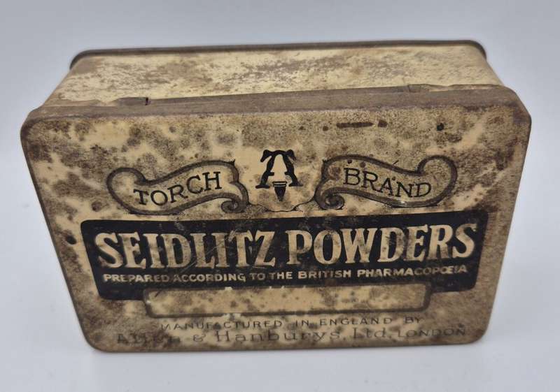 Vintage Seidlitz Powders Tin
