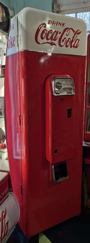 Coca-Cola Vending Machine