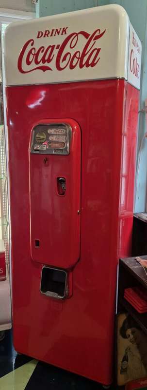 Coca-Cola Vending Machine