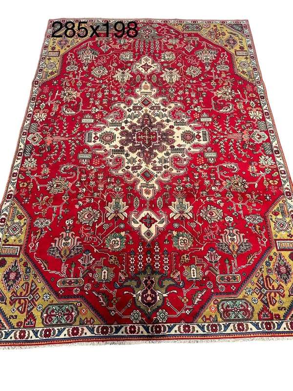 LAST CHANCE! Further Reduction: Classic Persian Tabriz Rug
