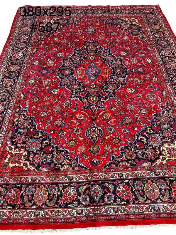 LAST CHANCE! Further Reduction: Classic Persian Kashan Rug