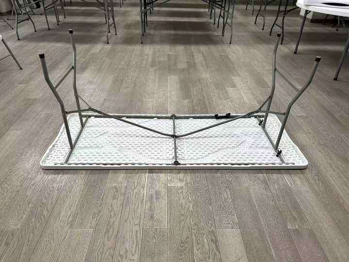 Portable 6FT Outdoor HDPE Plastic Folding Table
