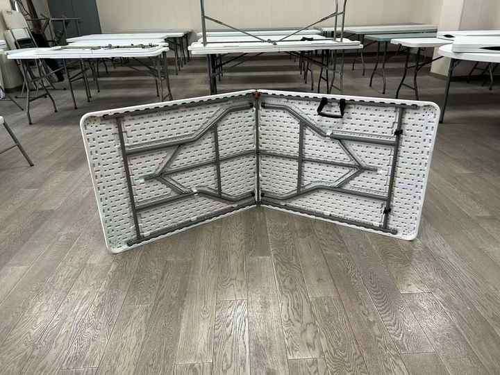 Portable 6FT Outdoor HDPE Plastic Folding Table