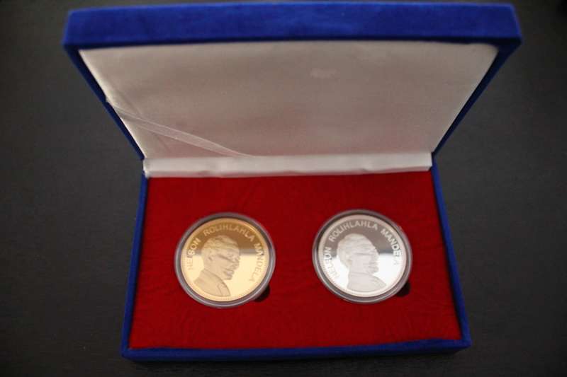 *** Twin Mandela Medallion set *** gold-clad & silver-clad coins