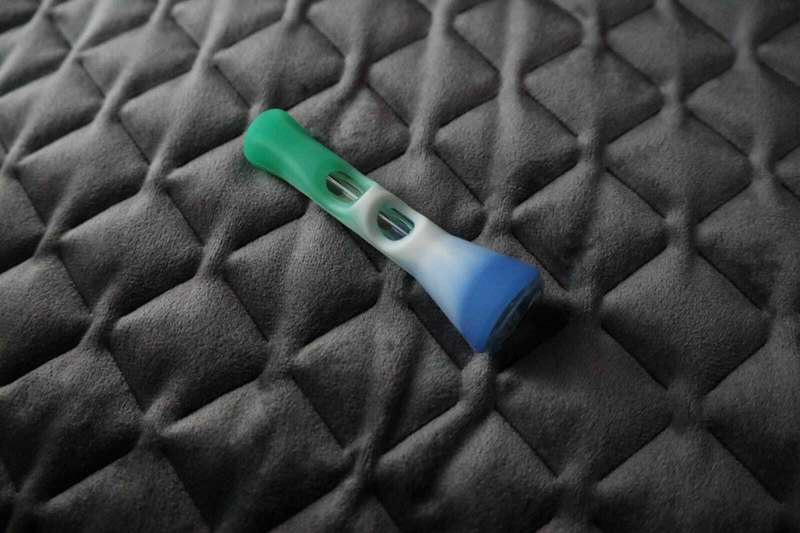 silicone smoking pipe with glass dish