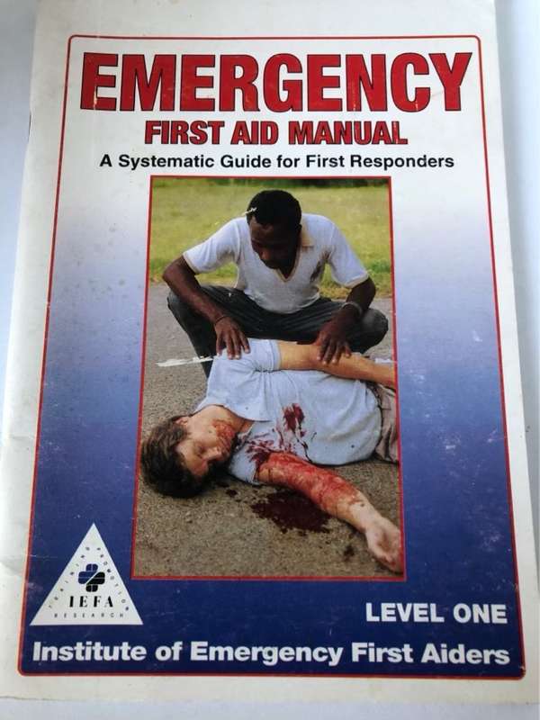 Emergency First Aid Manual. Level One - Marj Atkins