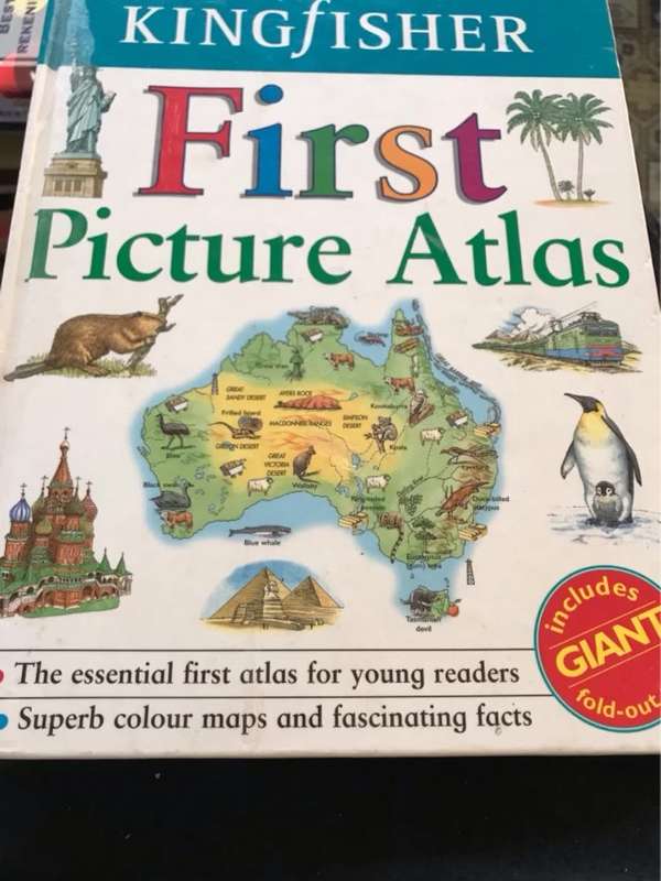Kingfisher First Picture Atlas - Lyn Williamson