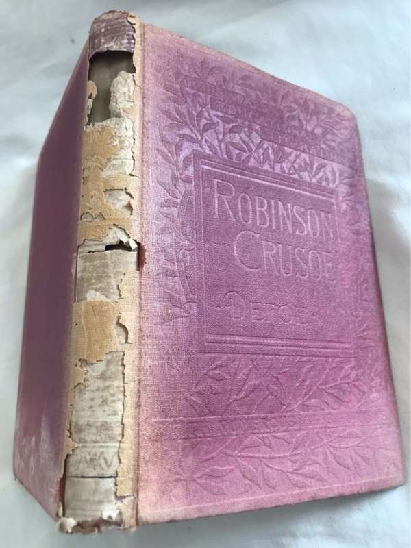 Life and Adventures of Robinson Crusoe of York, Mariner - Daniel De Foe