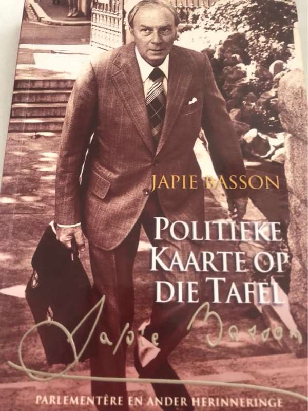 Politieke kaarte op die tafel - Japie Basson
