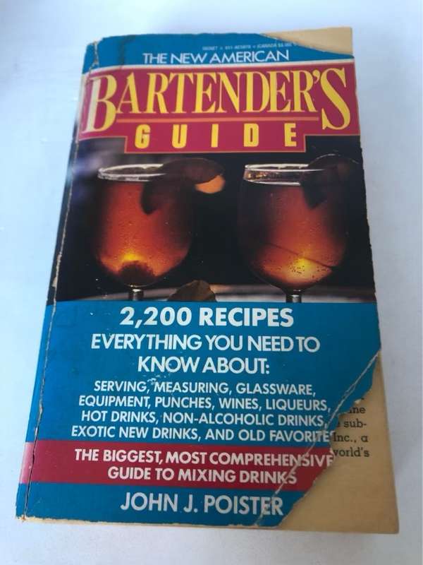 The New American Bartender's Guide - John J. Poister