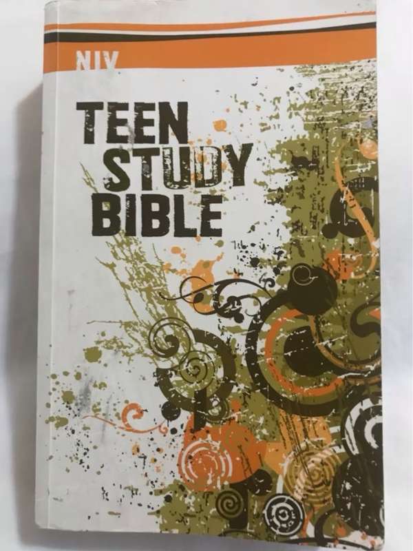 Teen Study Bible - Biblica,Inc.