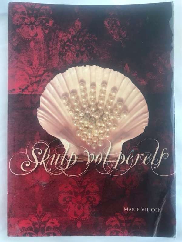 Skulp Vol Perels - Marie Viljoen