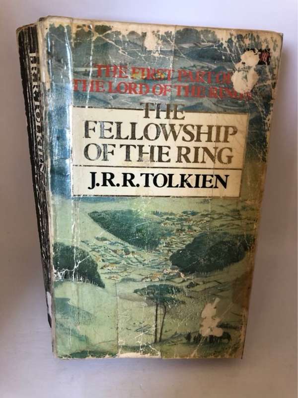 The Fellowship of the Ring - J.R.R.Tolkien