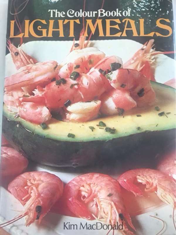 The Colour Book of Light Meals - Kim MacDonald