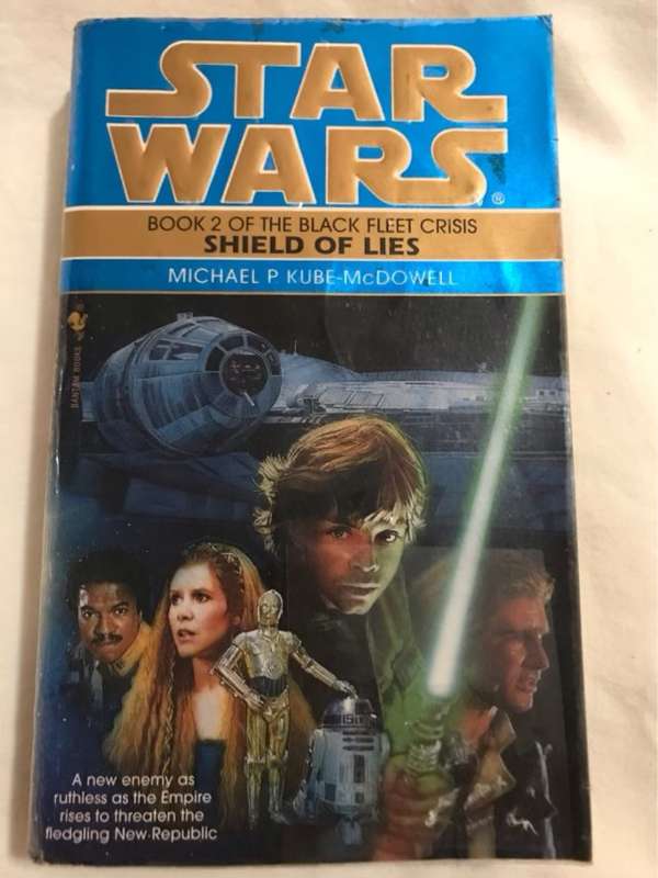 Shield of Lies - Michael P. Kube-McDowell