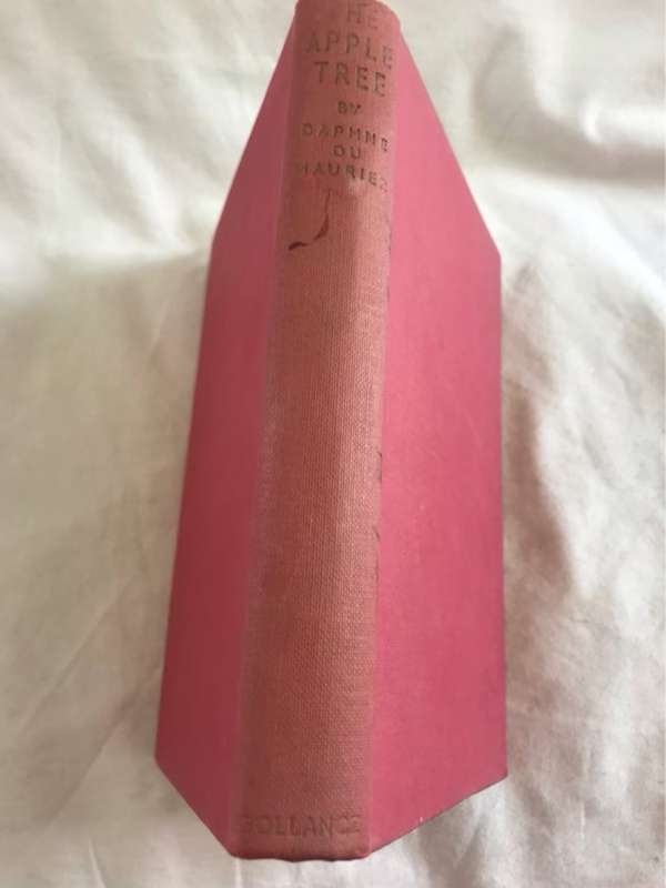 The Apple Tree - Daphne Du Maurier