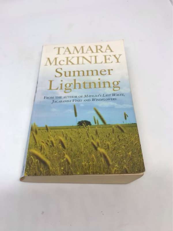 Summer Lightning - Tamara McKinley