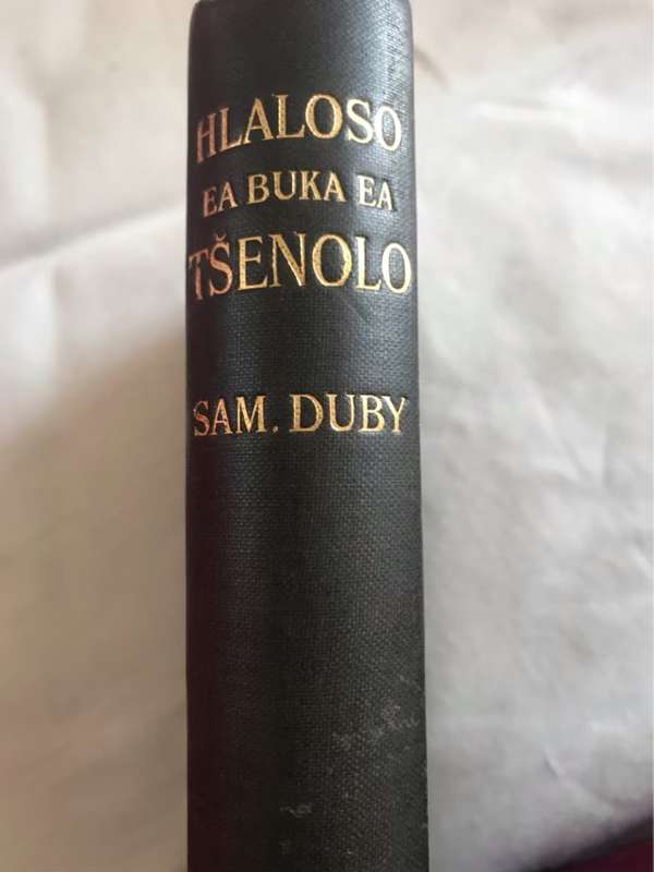 Hlaloso Ea Buka Ea Tsenolo - Sam.Duby