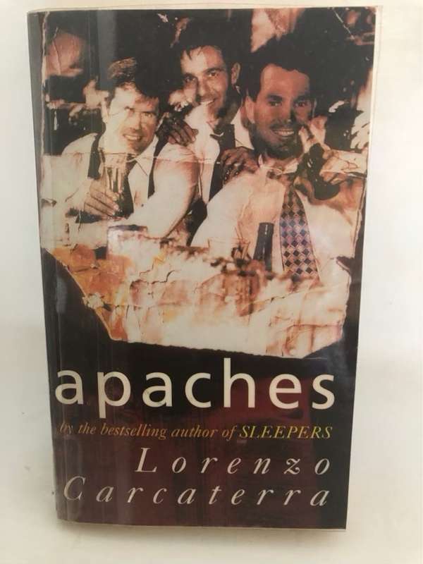 Apaches - Lorenzo Carcaterra