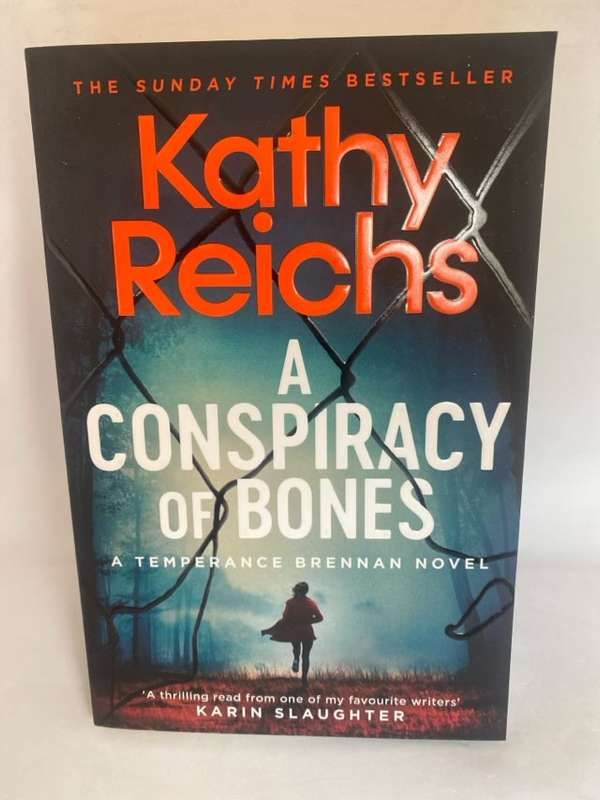A Conspiracy of Bones - Kathy Reichs