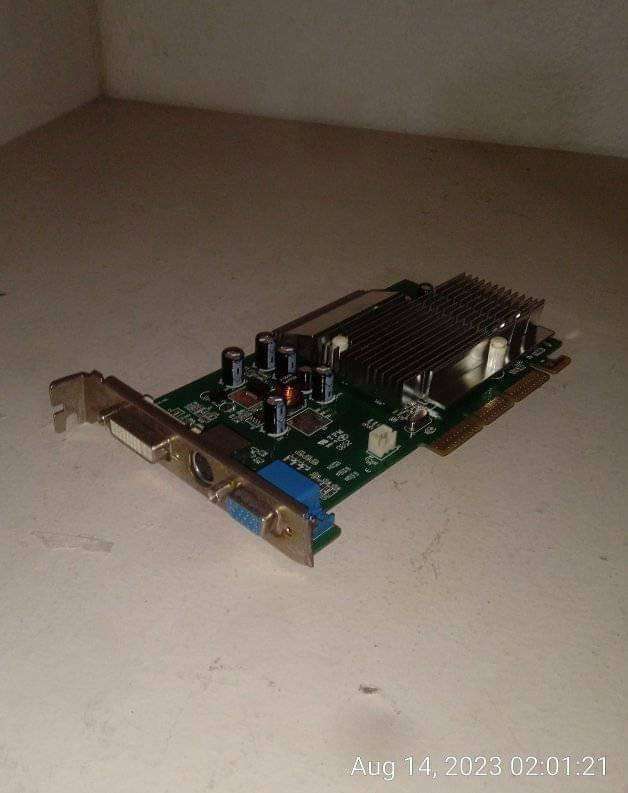 Graphic Card MSI NVIDIA GEFORCE FX5500 256MB DDR SDRAM AGP 128-bit