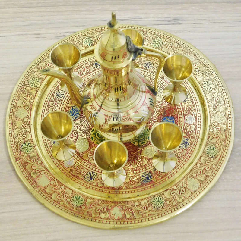 Round Wine Set with Colour Engraving (10 inch) - Red