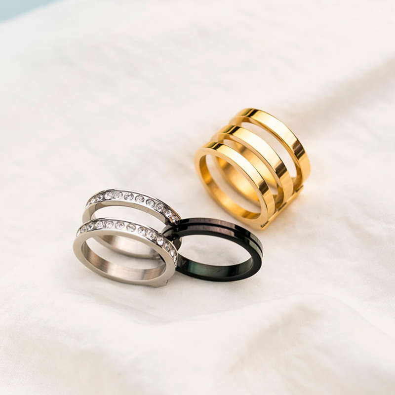 Amen Jewels Women's Ring (AR-R3NS02Y-8)