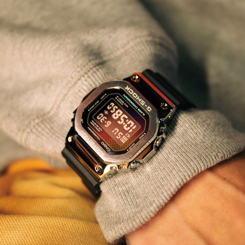 CASIO G-SHOCK THE ORIGIN METAL COVERED -  RAINBOW BRICK WALL SERIE (GM-5600RW-1ER)