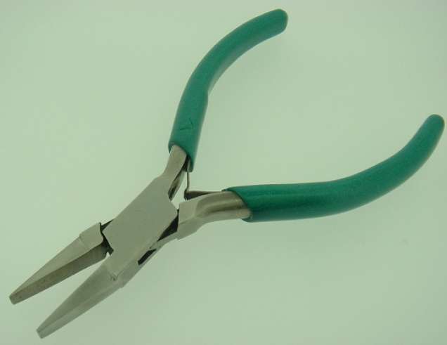 Pinza becchi piatti / Flat nose pliers (H502)