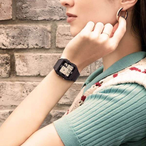 CASIO COLLECTION POP - BLACK (LF-20W-1AEF)