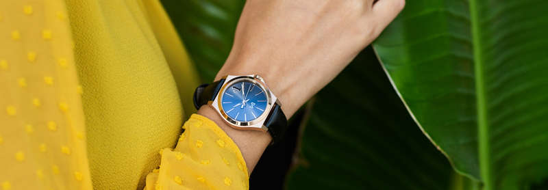 Mark Maddox Womens Watch (Mc7102-57)-Marina