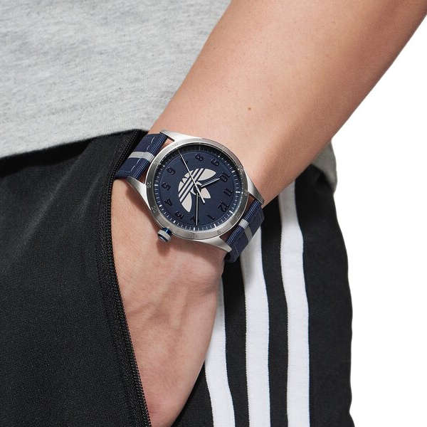 ADIDAS CODE FOUR (AOSY23041)