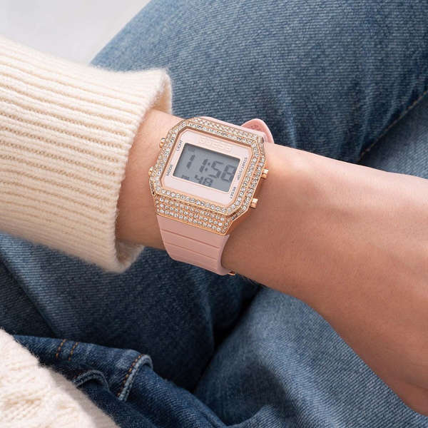 Guess Women's Watch (gw0430l3)