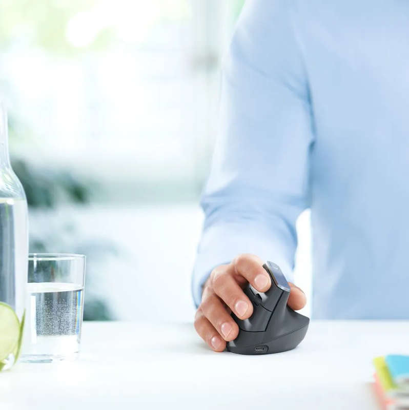 Logitech® MX Vertical Advanced Ergonomic Mouse - Graphite - 2.4GHZ/BT - EMEA