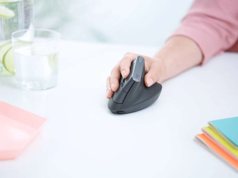 Logitech® MX Vertical Advanced Ergonomic Mouse - Graphite - 2.4GHZ/BT - EMEA