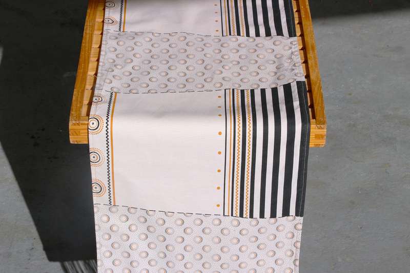Entle Table Runner