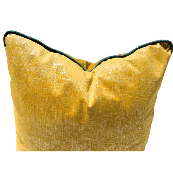 Gauta collection with green pipping