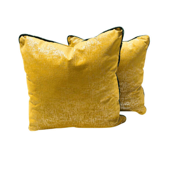 Gauta collection with green pipping
