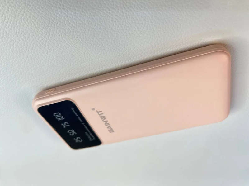 10000mAh Power Bank GK70