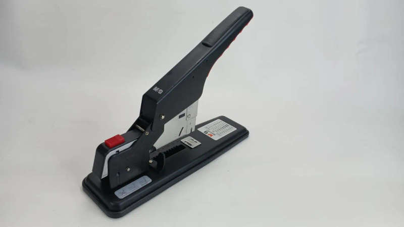Heavy Duty Stapler