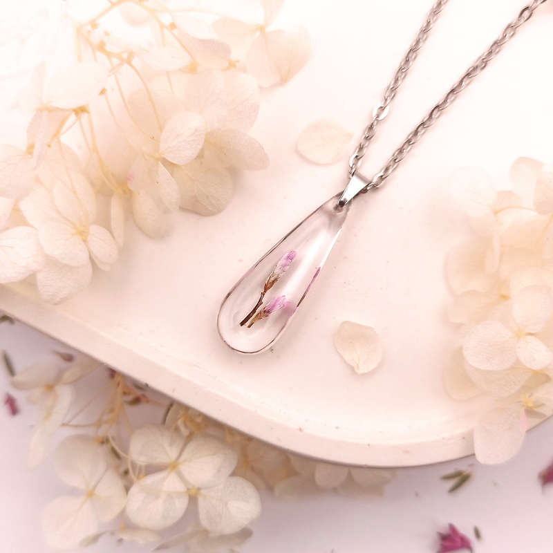 UNIQUE JEWELLERY: HANDCRAFTED NECKLACE: ONE OF A KIND FEATURING THE RARE FYNBOS OF THE CAPE - GIFT