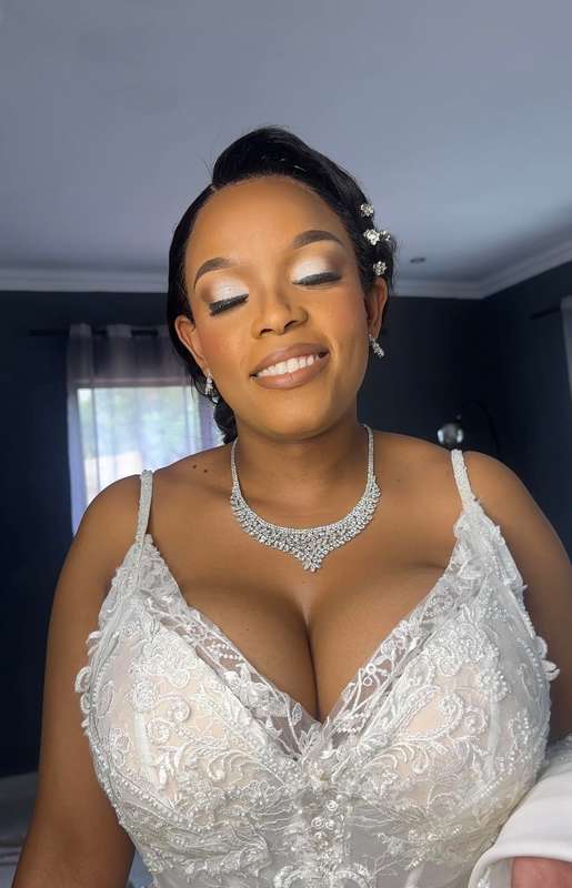 MAKEUP SERVICES