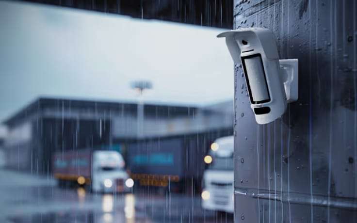 Ajax MotionCam Outdoor HighMount (PhOD) Jeweller can be installed in any weather